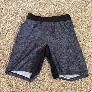 M lululemon Men’s shorts
